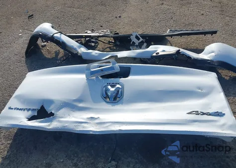 2019 Ram 1500 Limited 4X4 5'7 Box z USA, uszkodzony, nr VIN 1C6SRFHTXKN648541